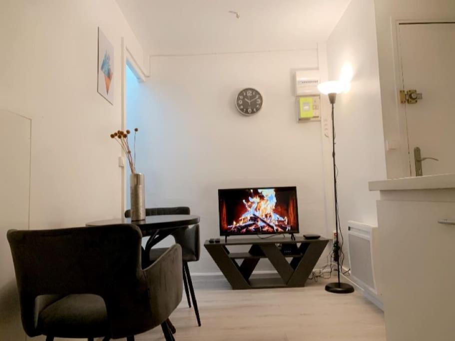 Coquet Appartement 2 Pieces Alfortville Luaran gambar